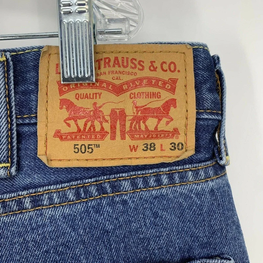Levi’s 505 Relaxed Fit Tapered Leg Jeans Size 38x30 Medium Wash High Rise Cotton